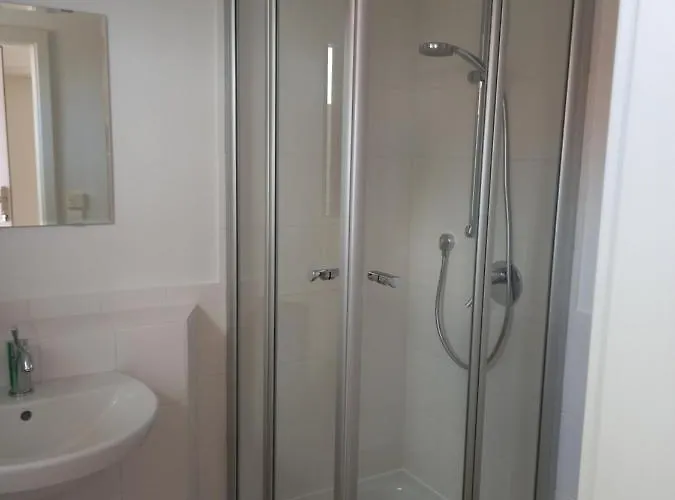 Bi Grete Voern 多努姆